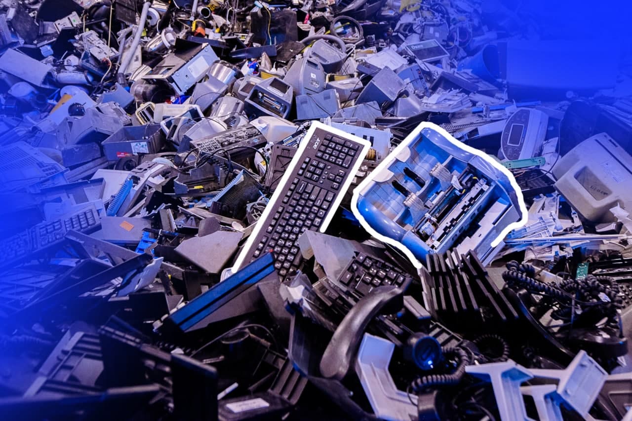 Разгрузка техники и электроники. Источник фото: РЭО, Зелёный